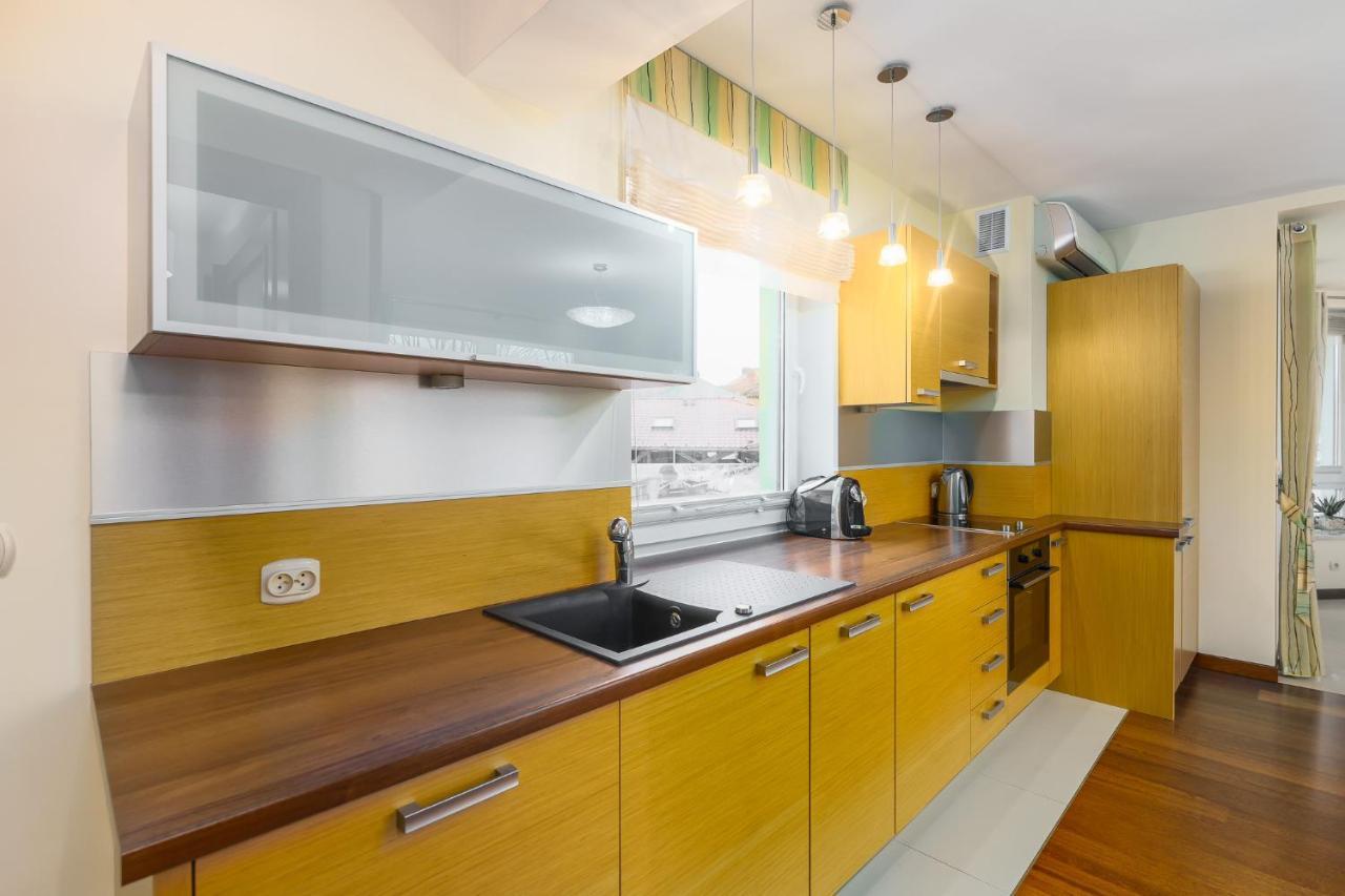 Seaside Apartment With Parking & Ac - 150 M To The Beach By Noclegi Renters Miedzyzdroje Exterior photo
